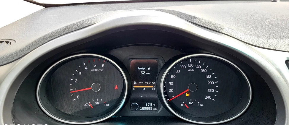 Volkswagen Touran cena 35900 przebieg: 181000, rok produkcji 2013 z Nowe Miasto nad Pilicą małe 562